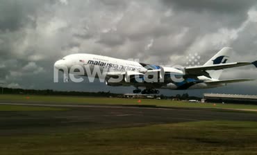 Farnborough Air Show A380 landing