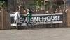 Large Queues at Kiwi House