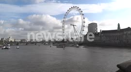 Ben Ainslie sails past London Eye