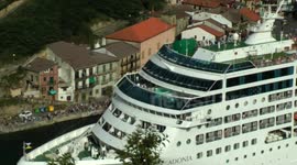 Zarpamiento Adonia cruise from the port of Pasajes-Zarpamiento del crucero Adonia desde el Puerto de Pasajes