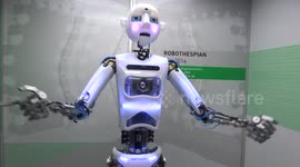 Thespian robot blushes and speaks Klingon at Science Museum