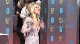 Baftas Red Carpet - Julia Stiles