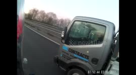 Passengers lives at risk (driver on the phone)