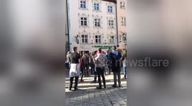 Newsflare Edit - Arsenal fans in Munich 15th of Feb 2017