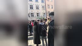 Newsflare Edit - Arsenal fans in Munich 15th of Feb 2017