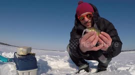 Man uses $20 Frozen fishing rod to catch fish