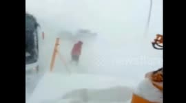 Powerful snowstorm brings whiteout conditions in northwestern China