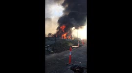 Plane crash dfo essendon vid 3