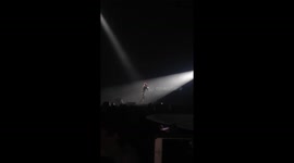 Drake wishes Rihanna happy birthday on stage