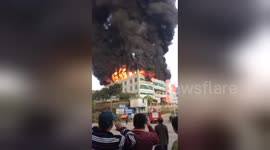 Major fire in foam factory in southern China