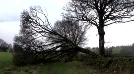 Gale force winds from Storm Doris
