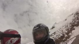 Himalayan road blocked by avalanche