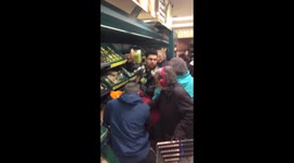 Casual day in Tesco @TheLADbibleGrp @Tesco #chaos #mental #reduced #crazy #cheap #bargainhunter @ebargainhunter https://t.co/XLtD0jsm8c