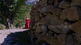 lady in red