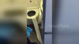 Boeing 737 toilet power
