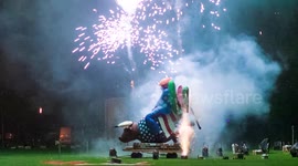 Donald Trump Burned at Lewes Bonfire Night 2016!