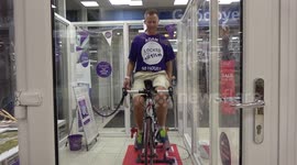 Man locks himself in a box for 50 hours for charity in London