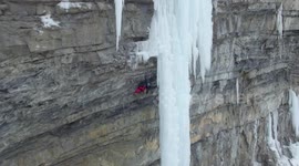Ice climbing at Gramusat
