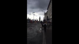 Man runs over pedestrians outside Big Ben #LondonLife https://t.co/tYKFSbu4xp