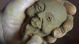 Chinese sculptor creates incredibly detailed human figurines