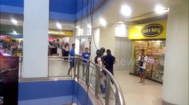 1st time repelling in crowded mall in Philippines! What could possibly go wrong!
