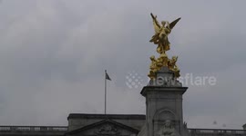 Royal Standard does not flies at half mast over Buckingham Palace