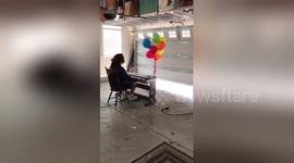 Man performs surprise piano piece for prom proposal
