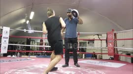 Ollie Proudlock takes a lesson at David Hayes Gym