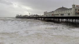 Brighton Beach/Brighton Pier Massive Waves