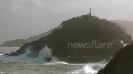 Red Alert by waves on the Basque coast.-Alerta Roja por oleaje en la costa vasca