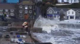 Storm in Porthleven 2