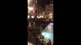 One of the most beautiful places in the world at night (trevvi fountains) italy