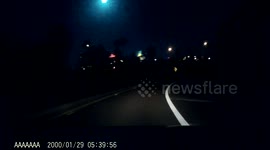 Meteor lights up the sky in San Diego, California