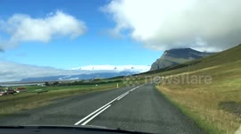 Driving to Iceland’s Jökulsárlón Glacier Lagoon