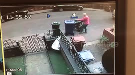 Neighbour stealing recycling bag