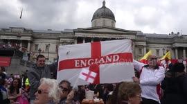 London: Thousands gather for Feast of St George