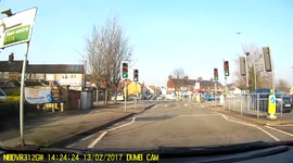 Can't see to your right? Then don't go!