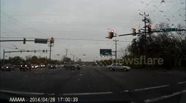 Nasty, sudden car crash on crossroads
