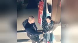Man returns phone he stole back to the woman after he spots the surveillance