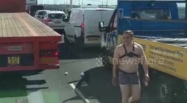 Man strips off after crashing his car on Humber Bridge