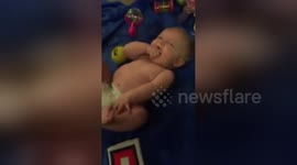 Newsflare Edit - cute baby twins cant stop laughing