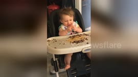 Newsflare Edit - Lily-Mae gets a startling