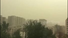 Powerful sandstorm adds to Beijing's air pollution problems