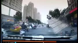 One person injured when strong winds batter Beijing