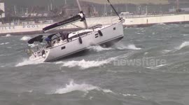 Yachtsman battles gale-force winds