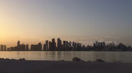 Breathtaking timelapse video of city lights og Doha