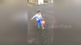 Newsflare Edit - 5 year old doing kick ups