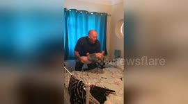 Newsflare Edit - Daddy Teaches Baby Girl 'The Force' Like Star Wars. Funny Daddy Daughter