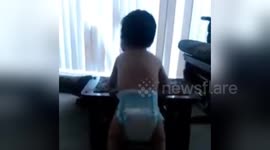 Newsflare Edit - Baby showing off dance moves