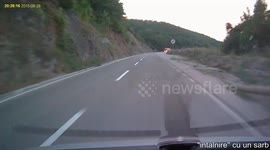 dashcam - near miss - a dangerous overtake